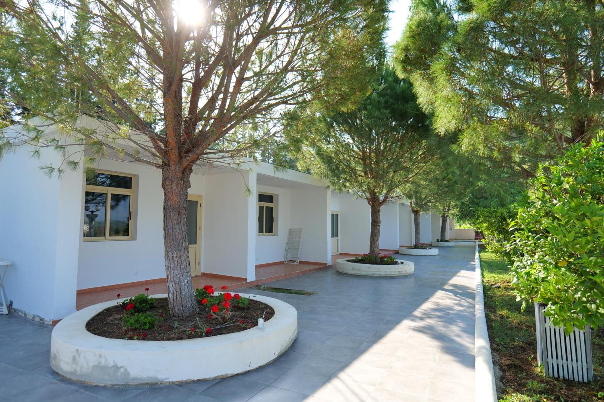Edva Resort Radhimë Dış mekan fotoğraf