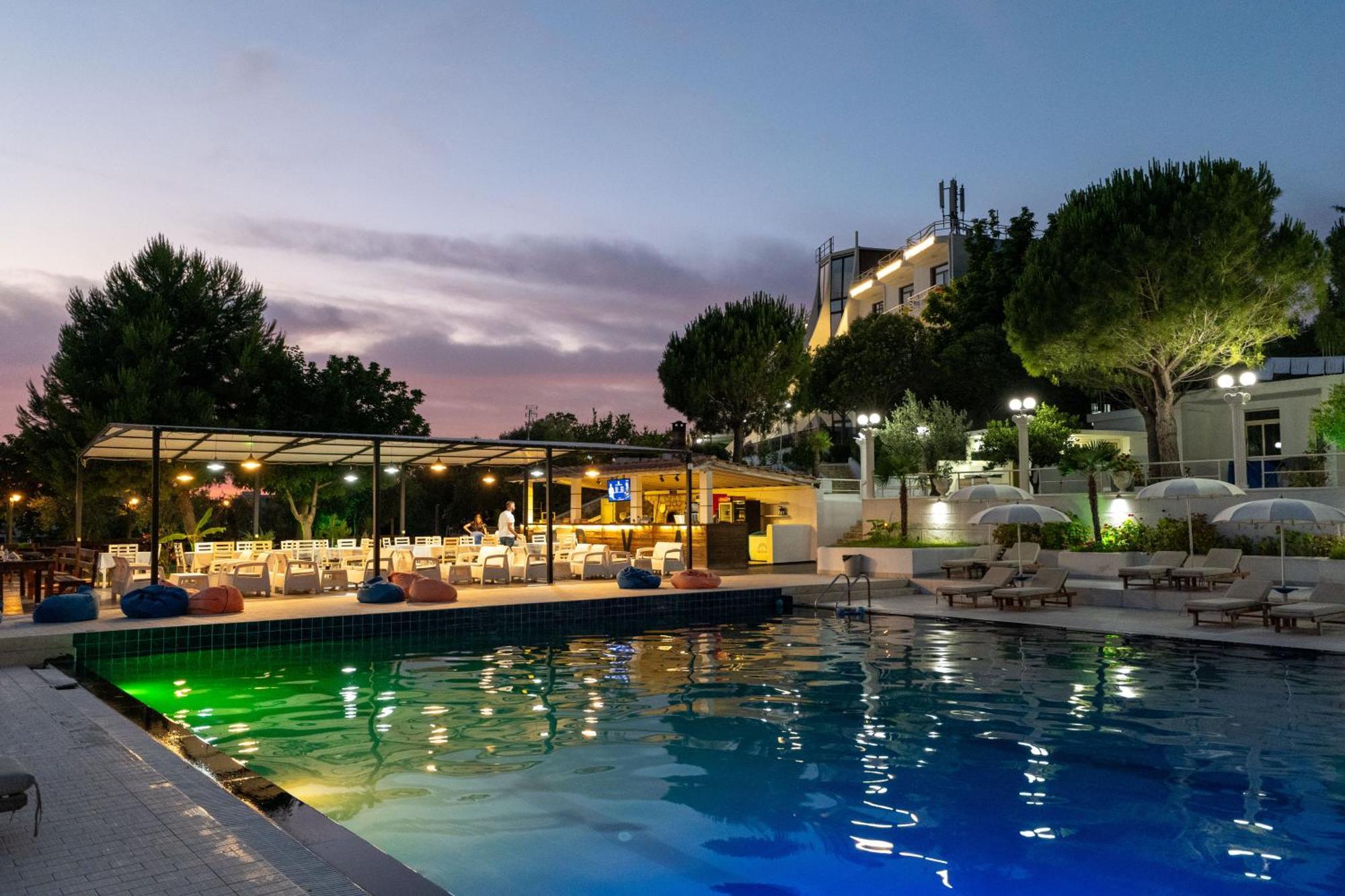 Edva Resort Radhimë Dış mekan fotoğraf