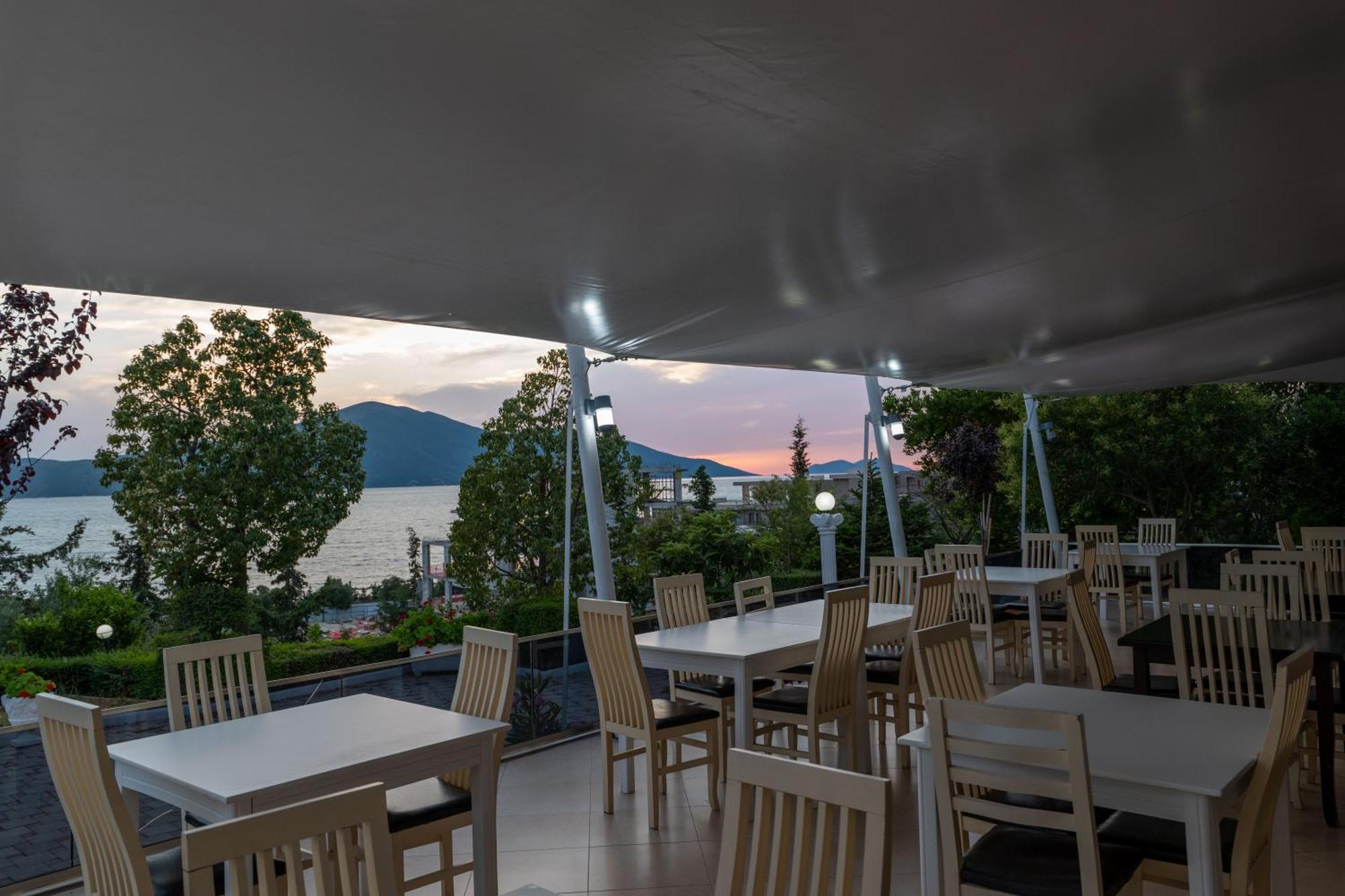 Edva Resort Radhimë Dış mekan fotoğraf