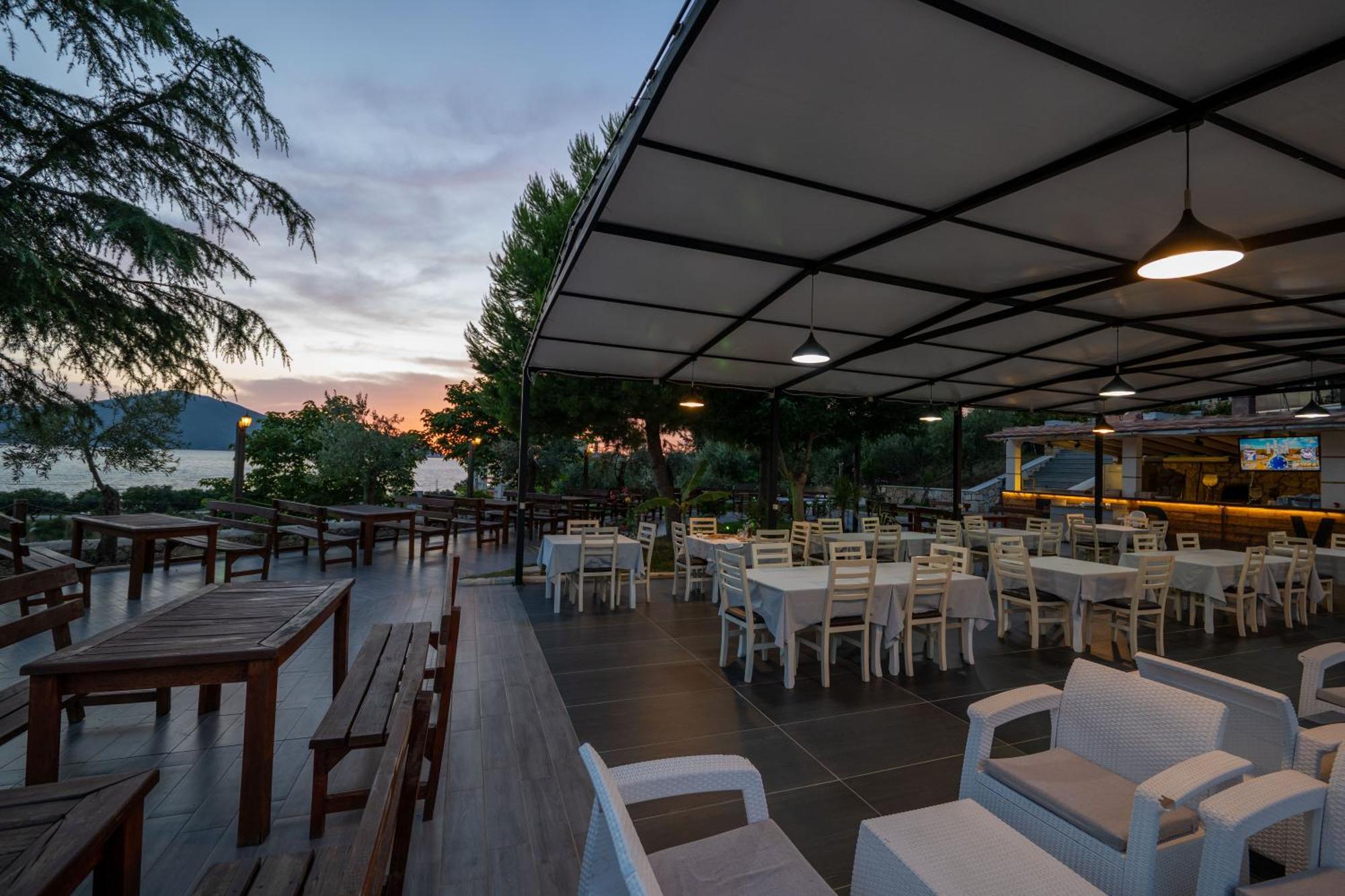 Edva Resort Radhimë Dış mekan fotoğraf