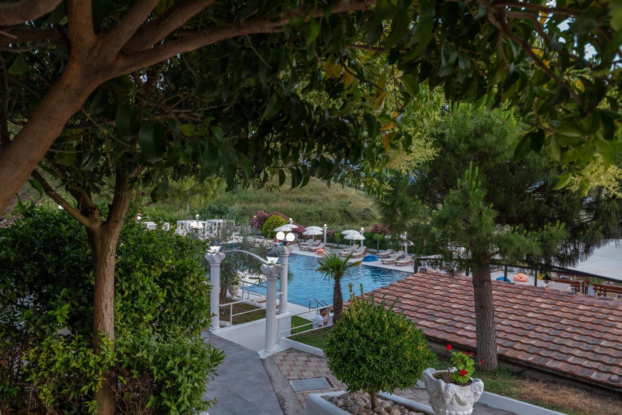 Edva Resort Radhimë Dış mekan fotoğraf