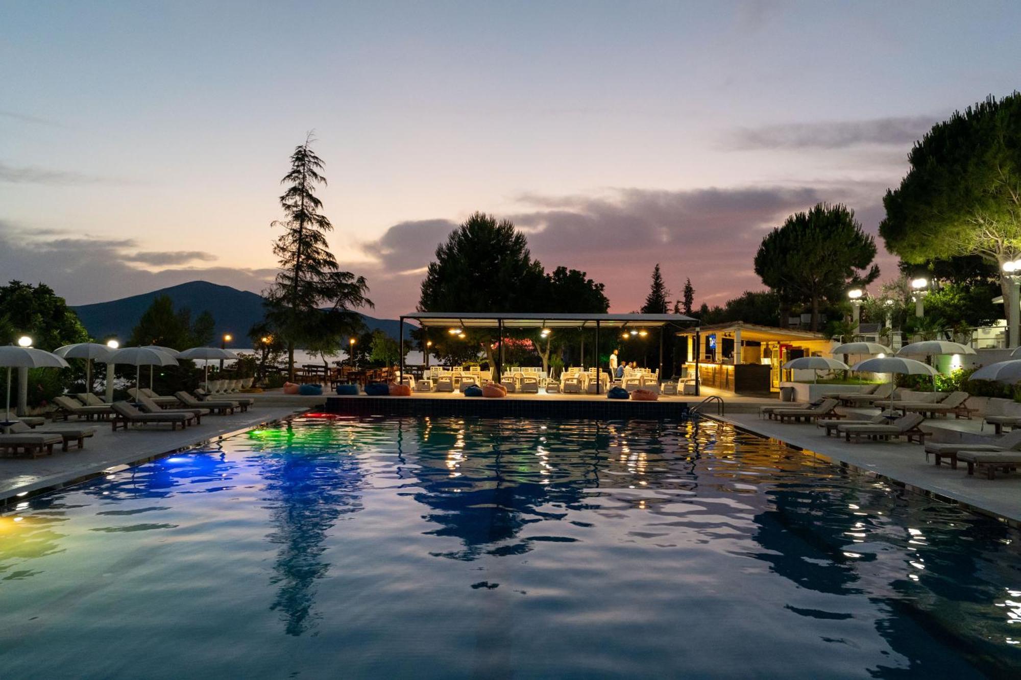 Edva Resort Radhimë Dış mekan fotoğraf