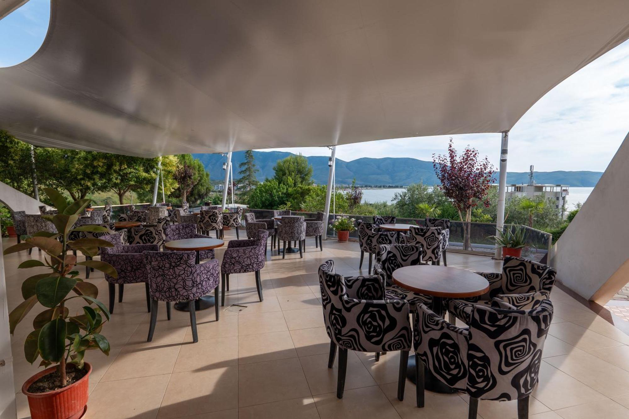 Edva Resort Radhimë Dış mekan fotoğraf
