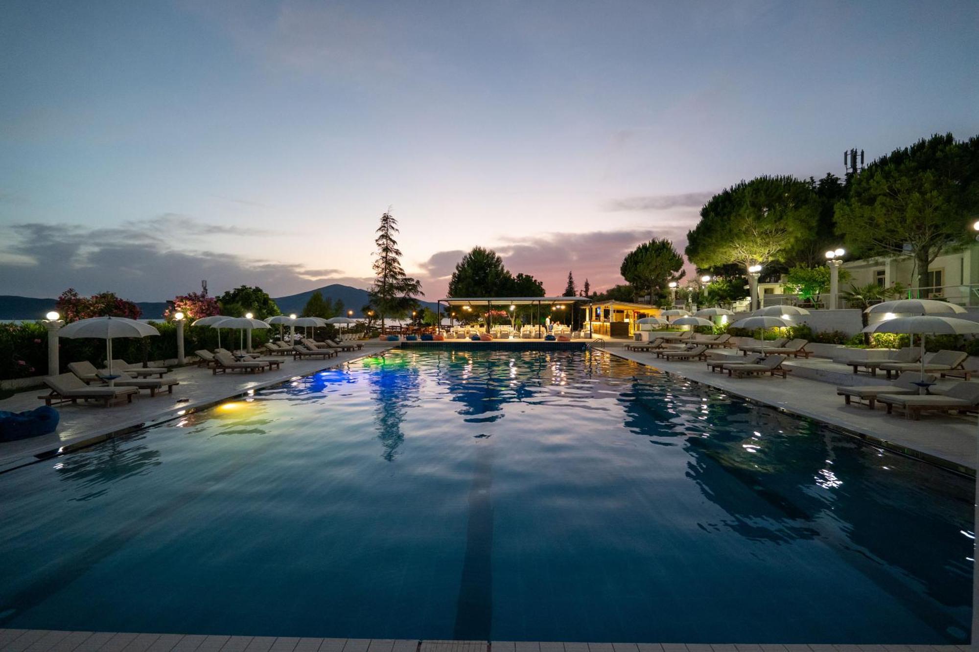 Edva Resort Radhimë Dış mekan fotoğraf