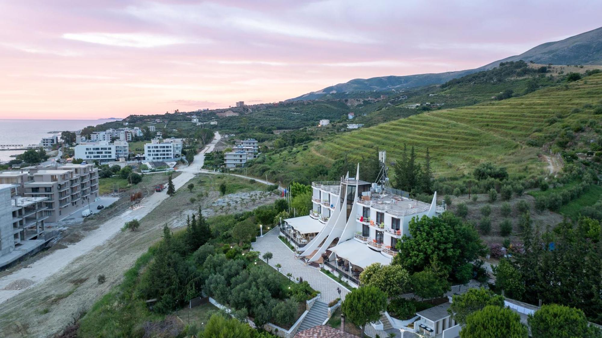Edva Resort Radhimë Dış mekan fotoğraf