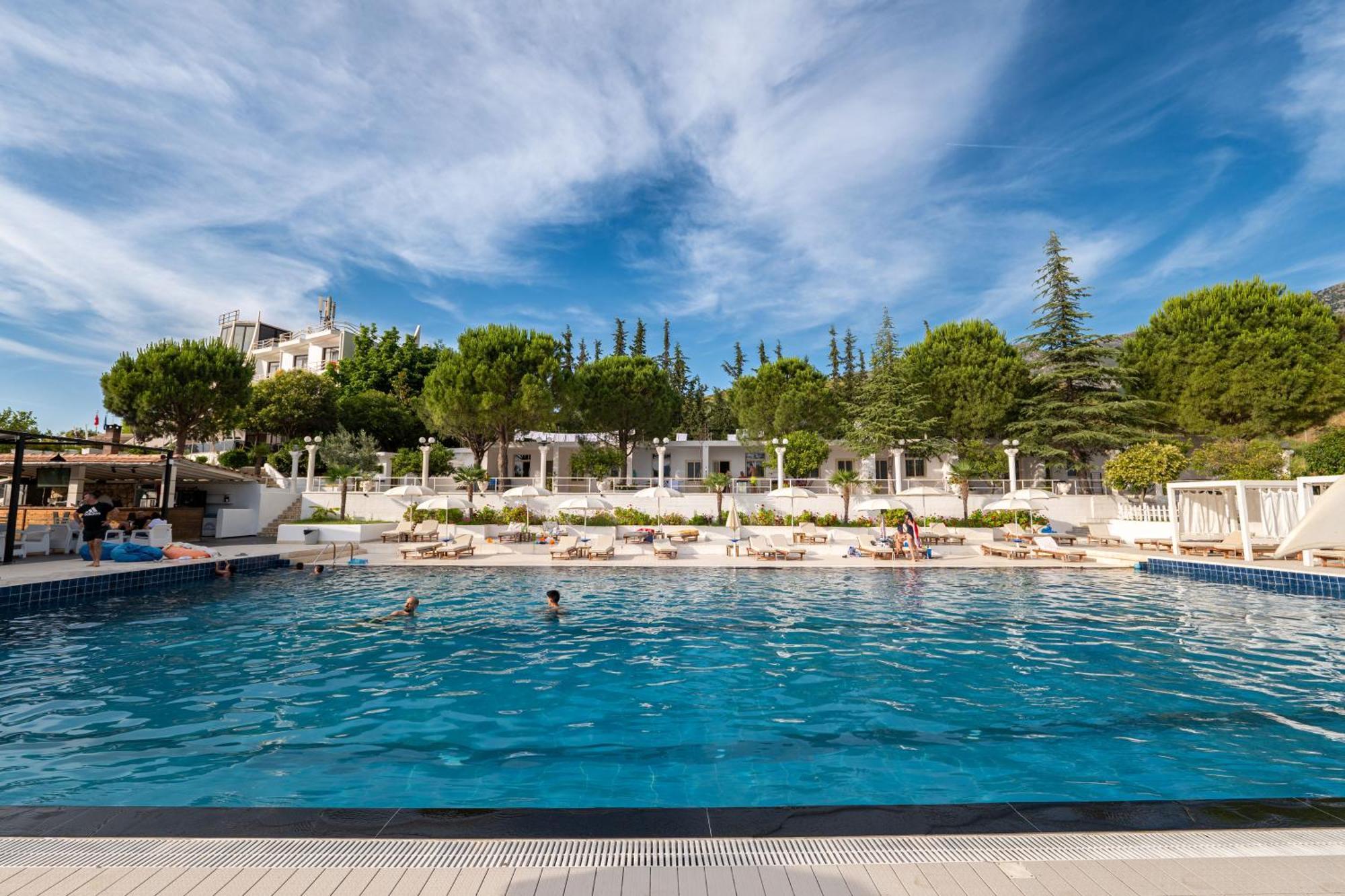 Edva Resort Radhimë Dış mekan fotoğraf