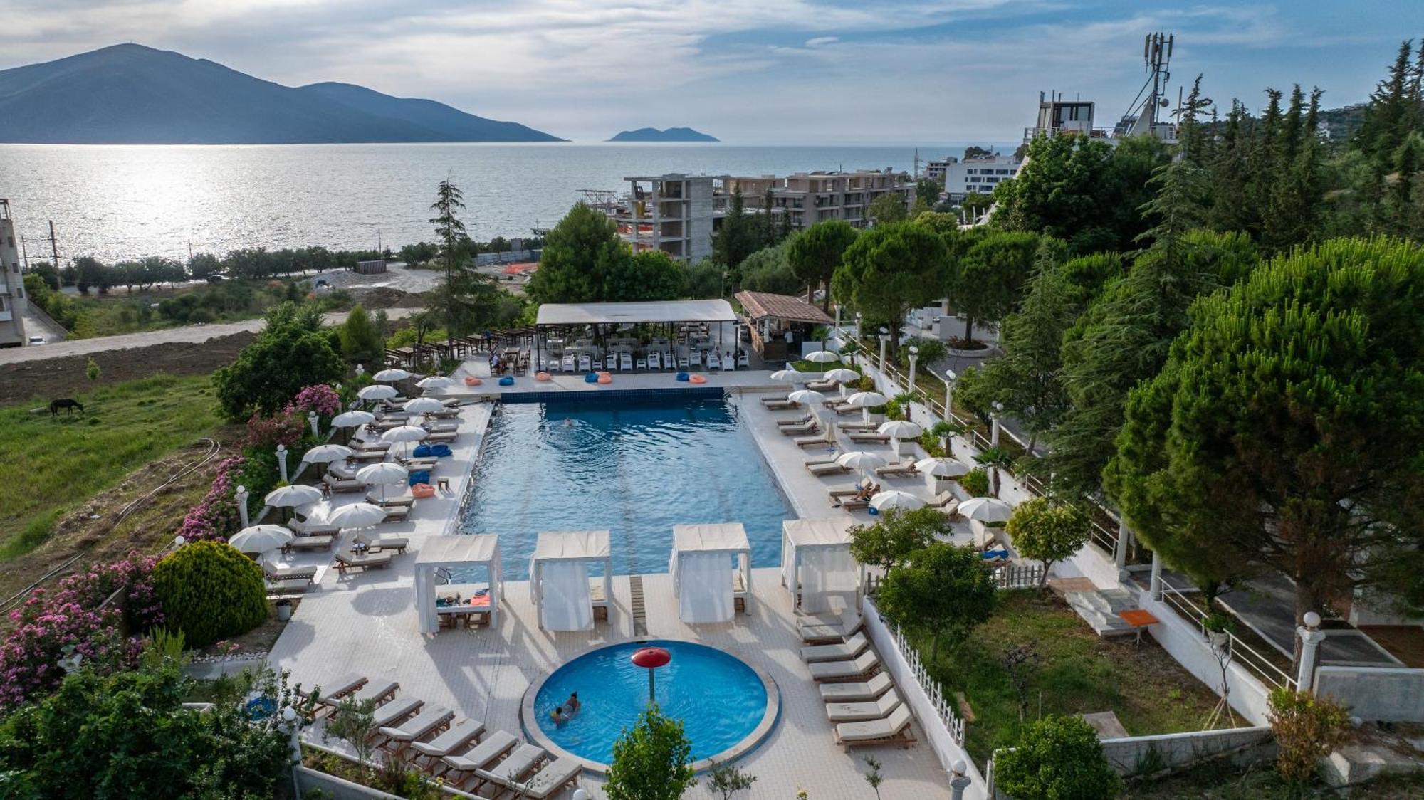 Edva Resort Radhimë Dış mekan fotoğraf